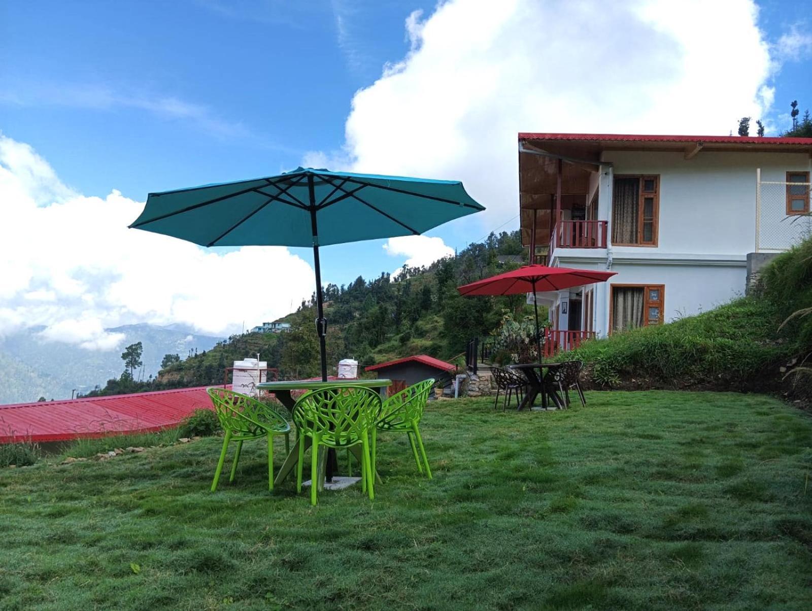 The Vintage Hill Village - Himalayan Boutique Resort Канатал Экстерьер фото