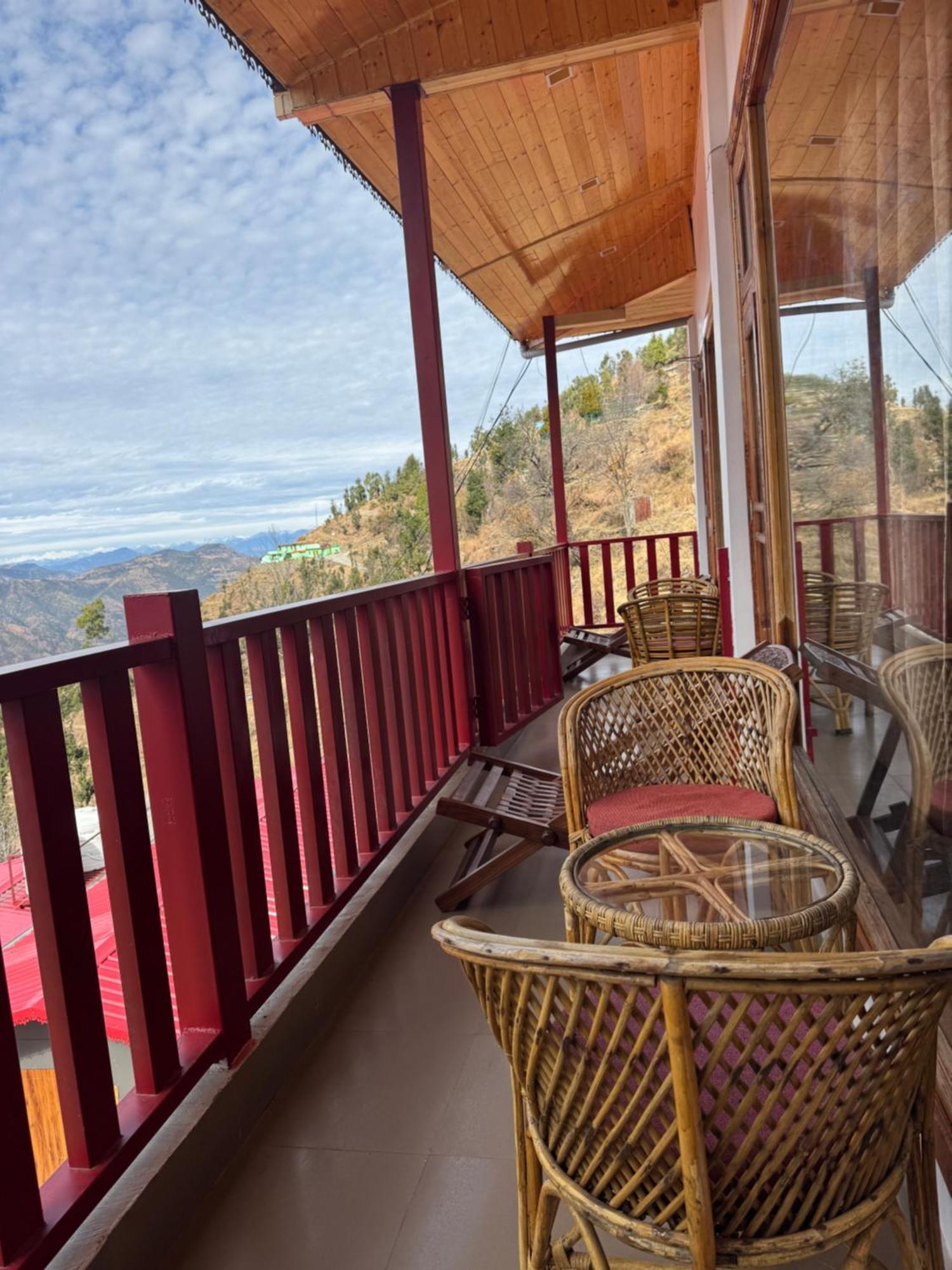 The Vintage Hill Village - Himalayan Boutique Resort Канатал Экстерьер фото