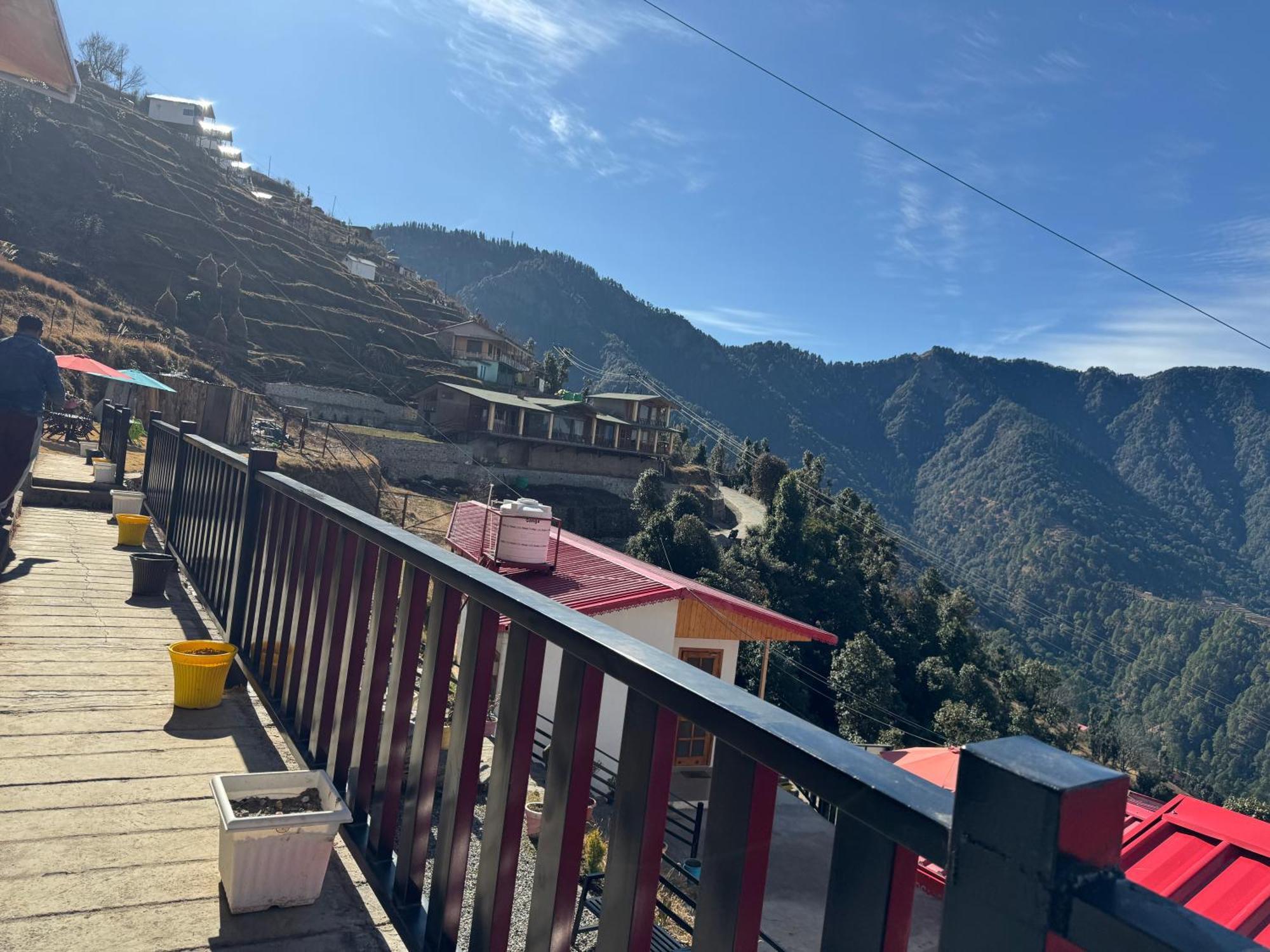The Vintage Hill Village - Himalayan Boutique Resort Канатал Экстерьер фото