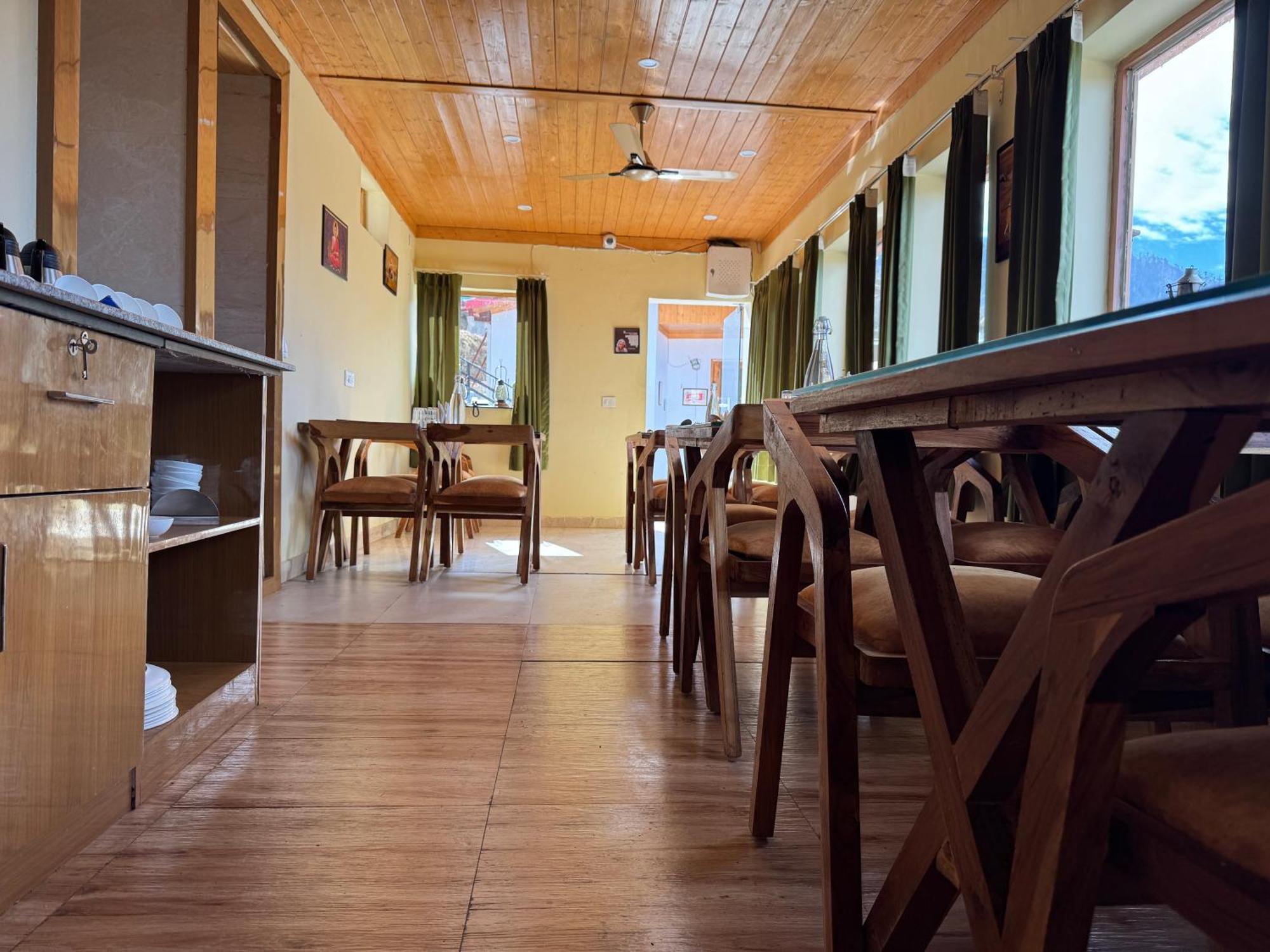 The Vintage Hill Village - Himalayan Boutique Resort Канатал Экстерьер фото