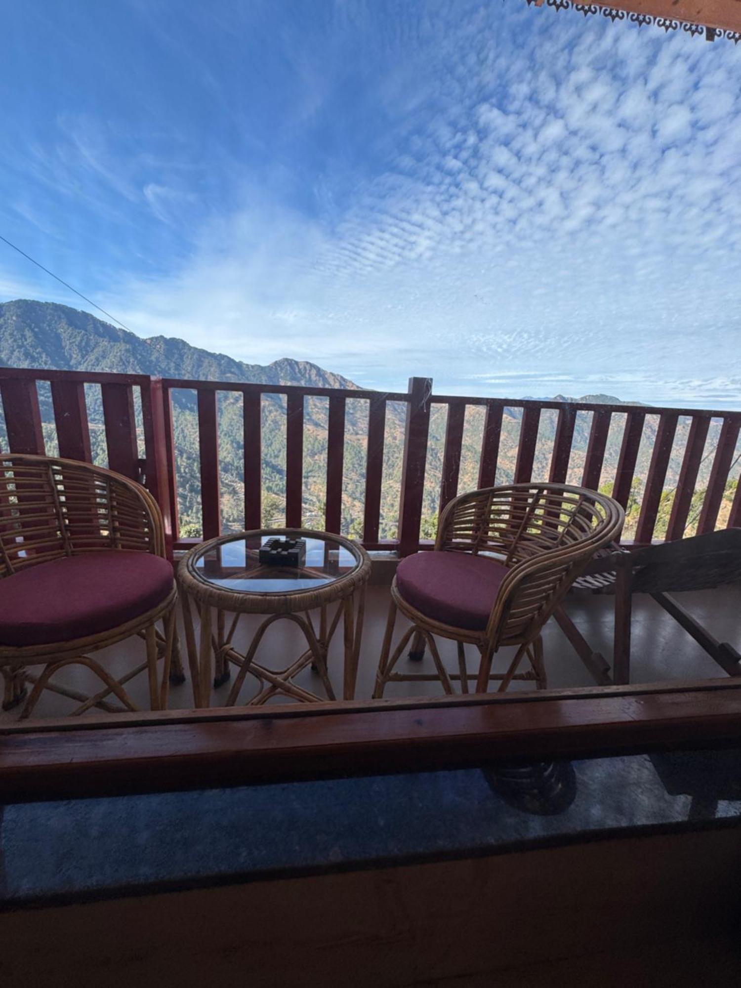 The Vintage Hill Village - Himalayan Boutique Resort Канатал Экстерьер фото