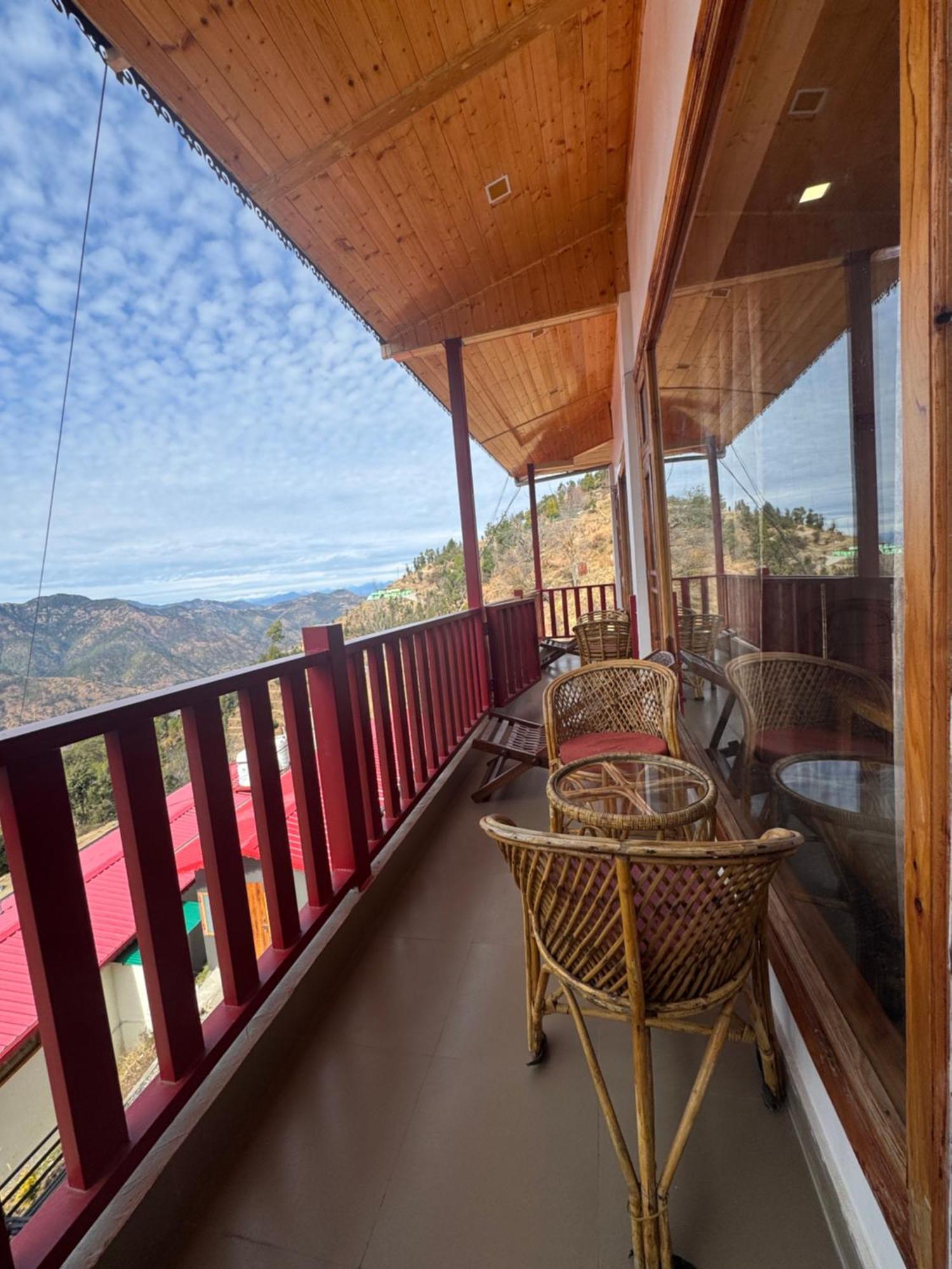 The Vintage Hill Village - Himalayan Boutique Resort Канатал Экстерьер фото
